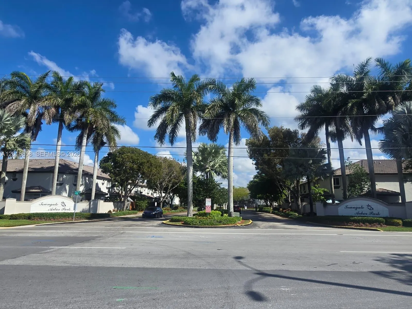 1987 SE 23rd Rd, Homestead FL 33035