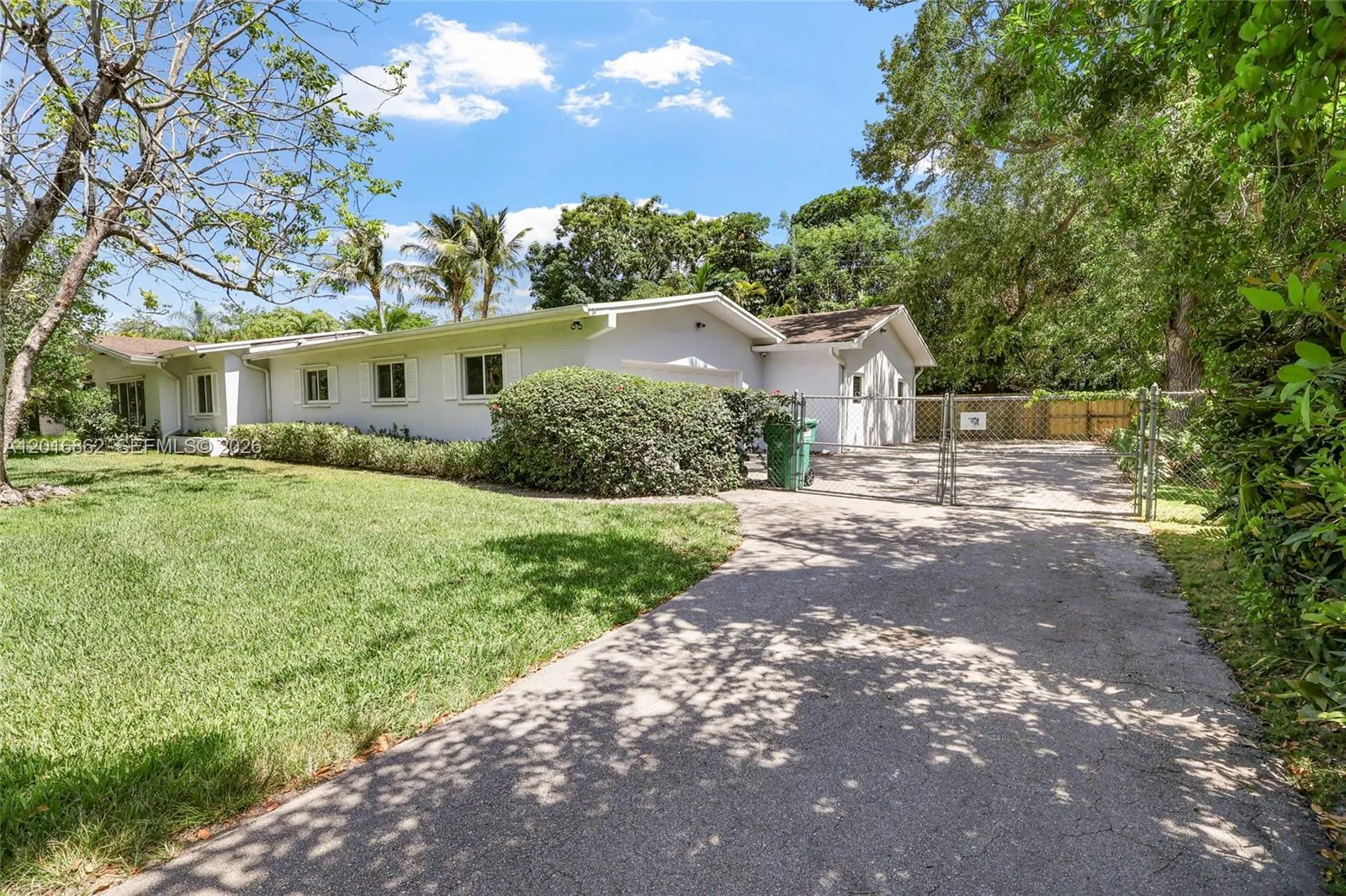 7800 SW 132nd St, Pinecrest FL 33156