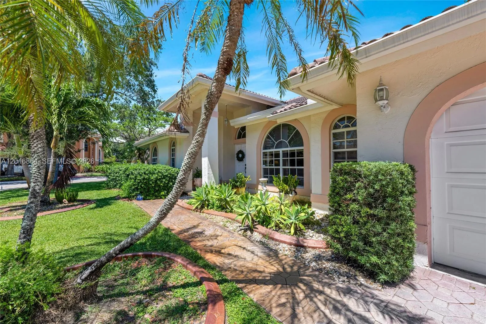 701 SW 93rd Ter, Pembroke Pines FL 33025