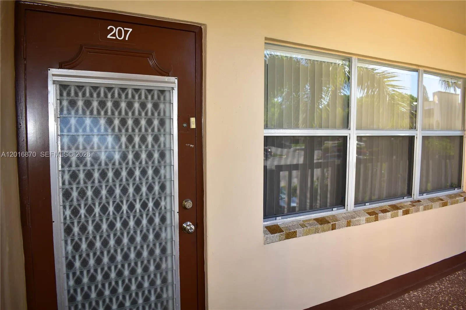 1 bedroom 1 bath for sale at 8851 Sunrise Lakes Blvd # 207, Sunrise FL 33322