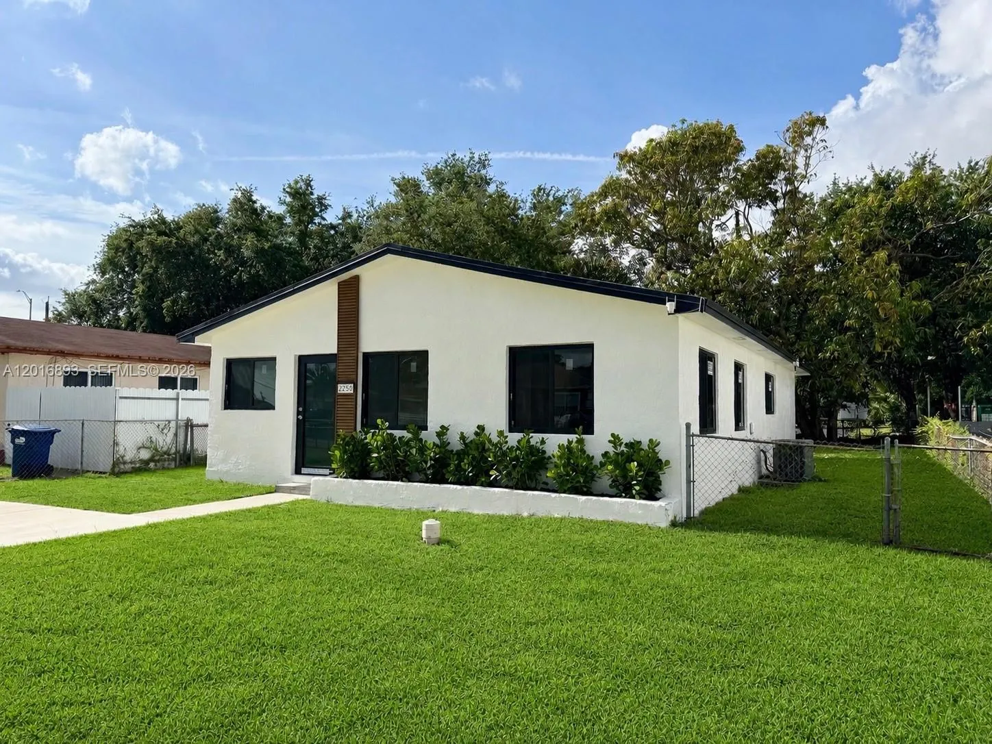2250 NW 170th St, Miami Gardens FL 33056