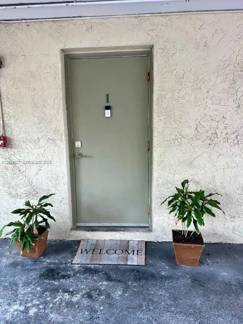 1701 NE 115th St # 1A, Miami FL 33181