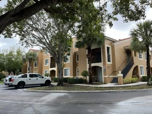 8000 N Nob Hill Rd # 206, Tamarac FL 33321