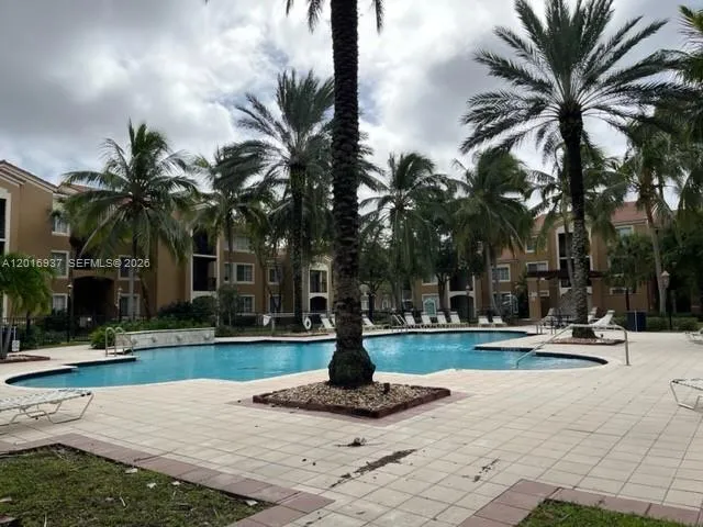 8000 N Nob Hill Rd # 206, Tamarac FL 33321
