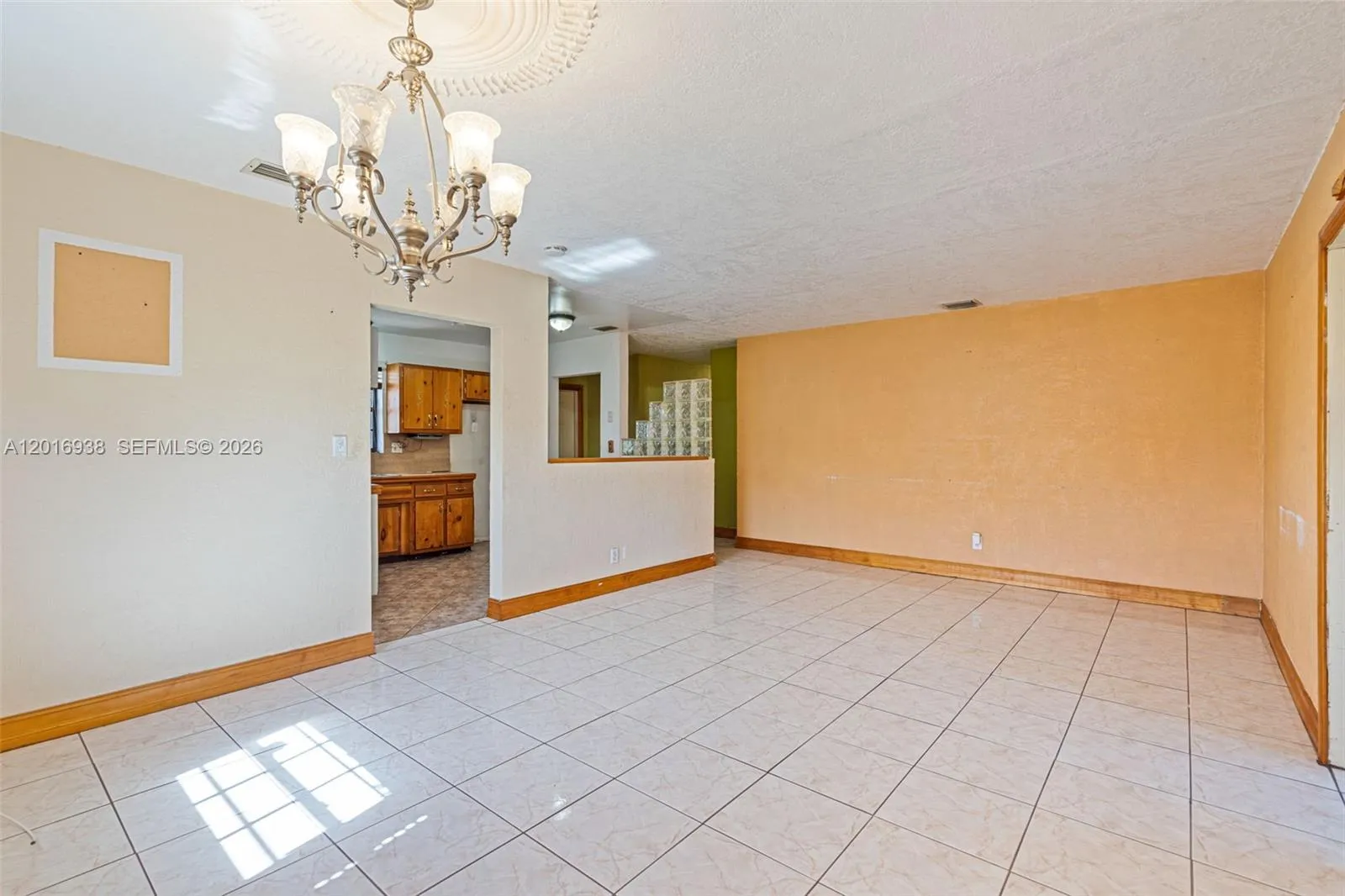 2400 NW 181st Ter, Miami Gardens FL 33056