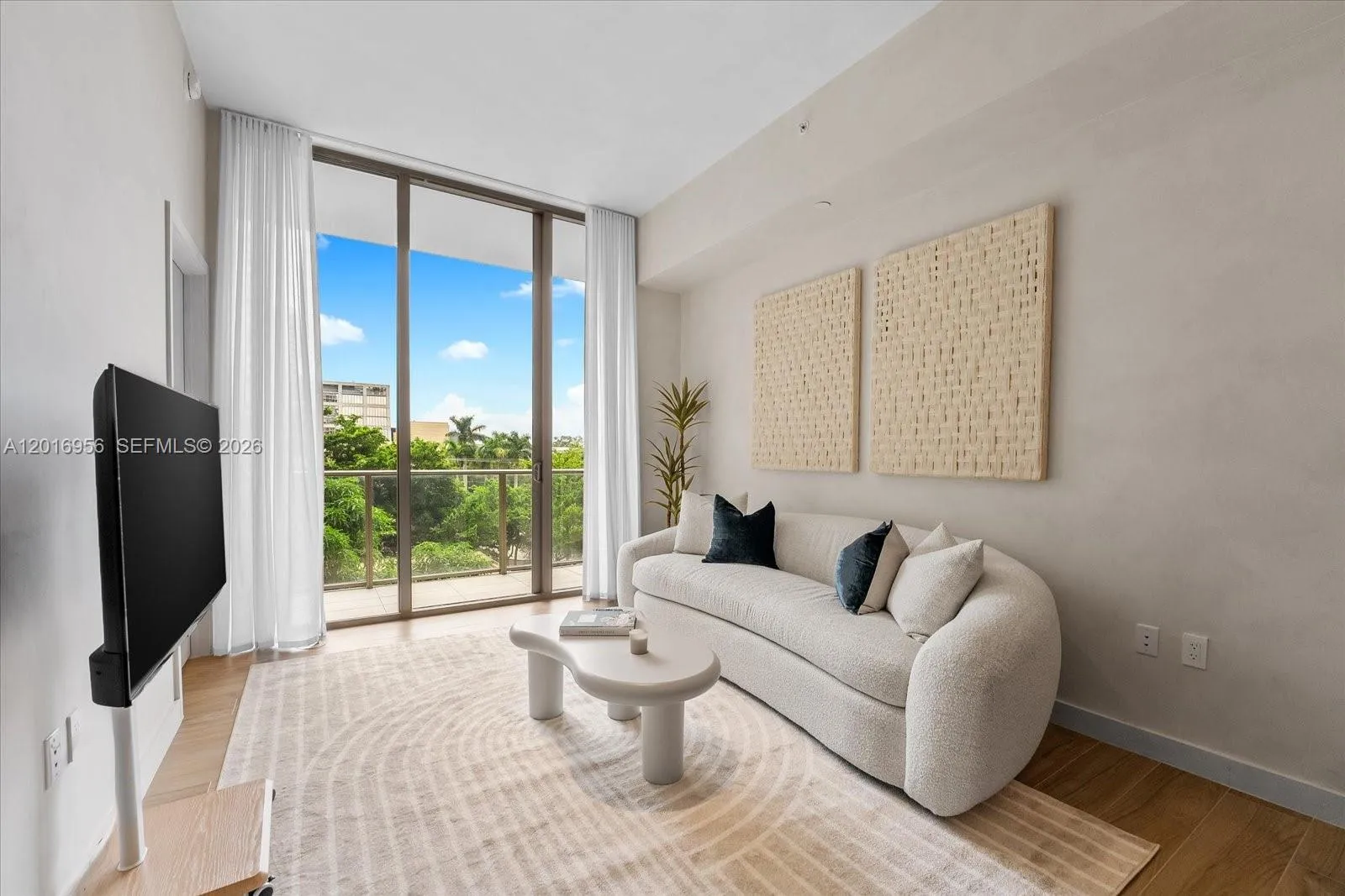 2678 Tigertail Ave # 315, Miami FL 33133