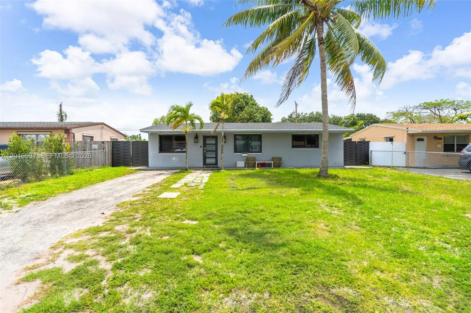 3 bedroom 1 bath for sale at 1121 N 71st Ave, Hollywood FL 33024