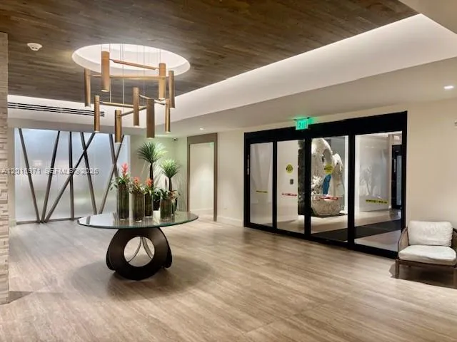 2301 Collins Ave # 528, Miami Beach FL 33139