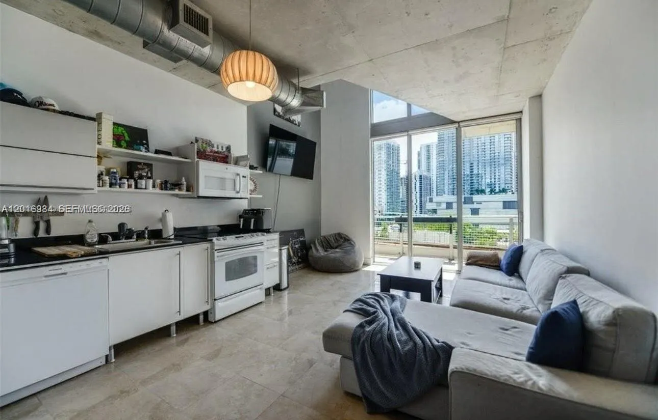 690 SW 1st Ct # 1022, Miami FL 33130