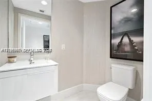 17111 Biscayne Blvd # 209, North Miami Beach FL 33160