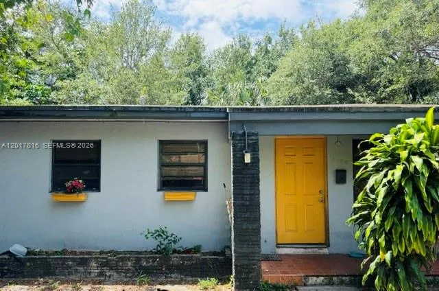1100 NE 129th St, North Miami FL 33161