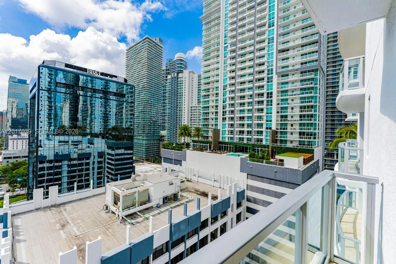1060 Brickell Ave # 1603, Miami FL 33131