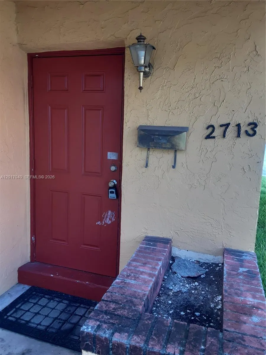 2713 NW 47th Ter # 504, Lauderdale Lakes FL 33313