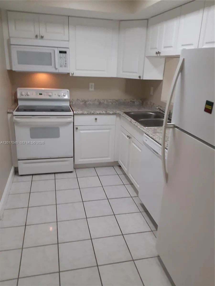 2713 NW 47th Ter # 504, Lauderdale Lakes FL 33313