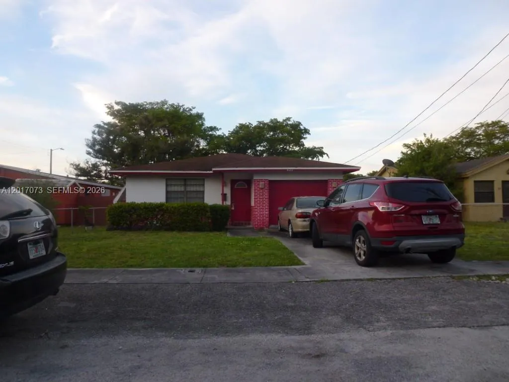 625 NW 9th Ct, Hallandale Beach FL 33009