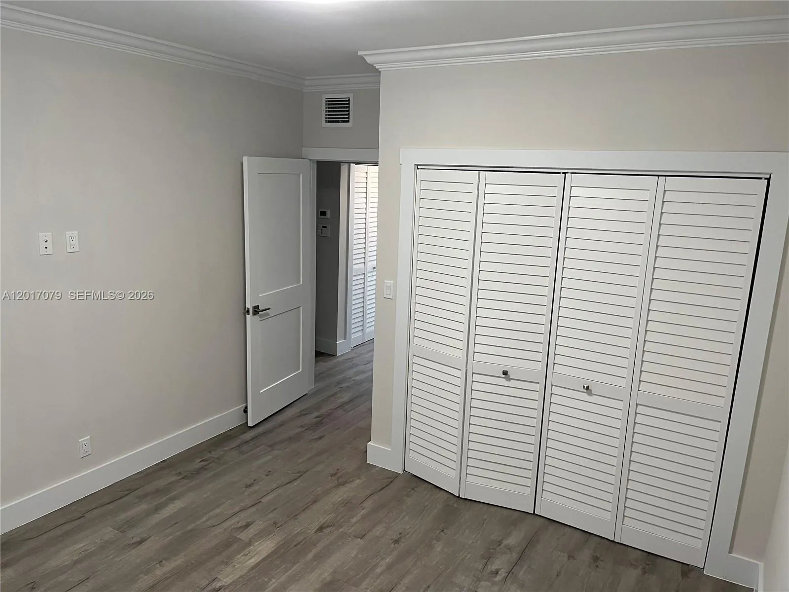 21 Madeira Ave # 17, Coral Gables FL 33134