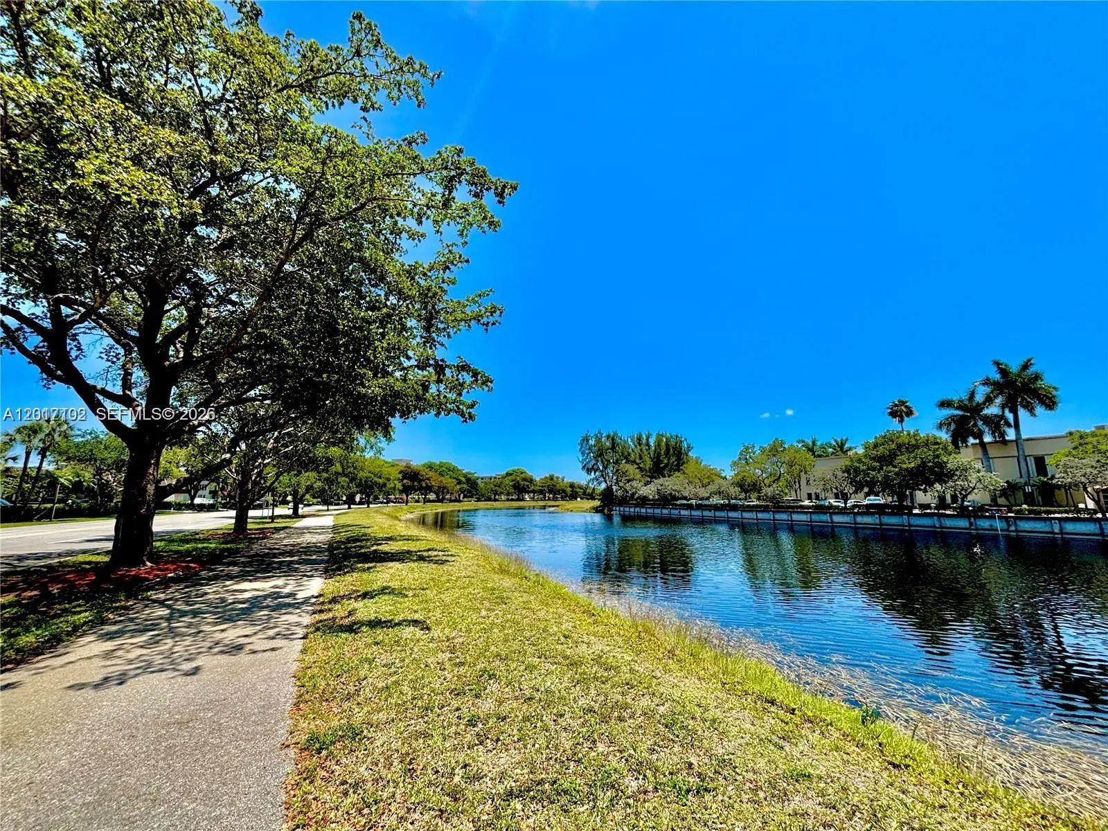 3051 S Palm Aire Dr # 201, Pompano Beach FL 33069