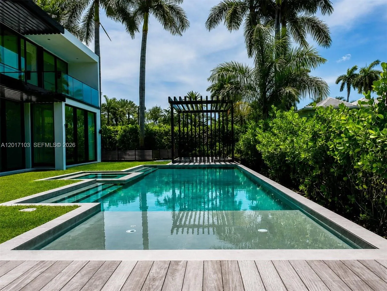2520 Shelter Ave, Miami Beach FL 33140