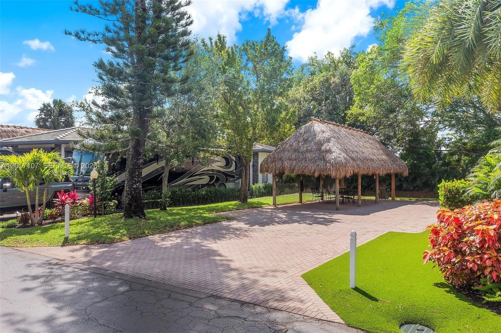 22 S Cortez Dr, Margate FL 33068