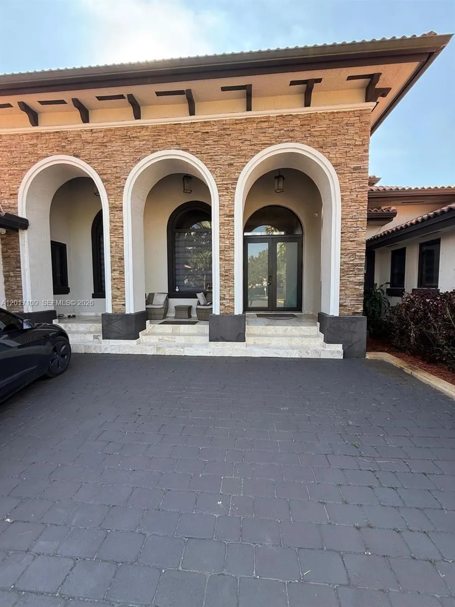 19596 SW 130th Avenue Road, Miami FL 33177