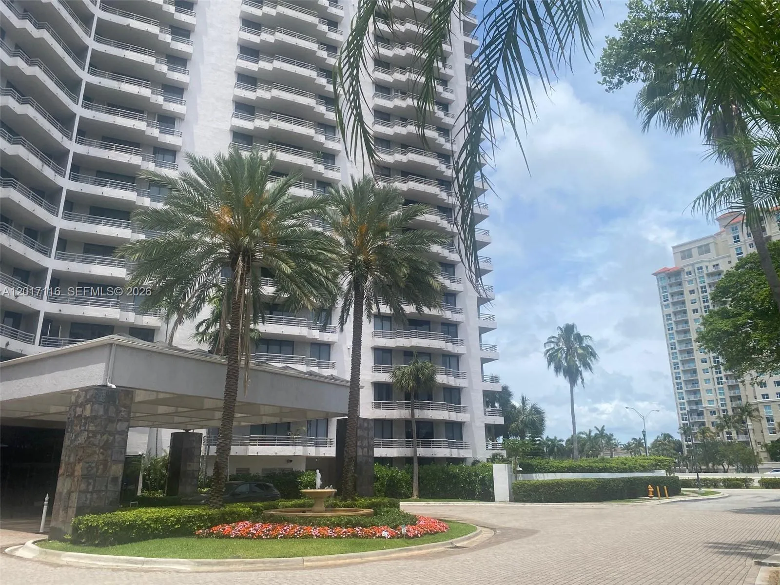 3300 NE 191st St # 1906, Aventura FL 33180