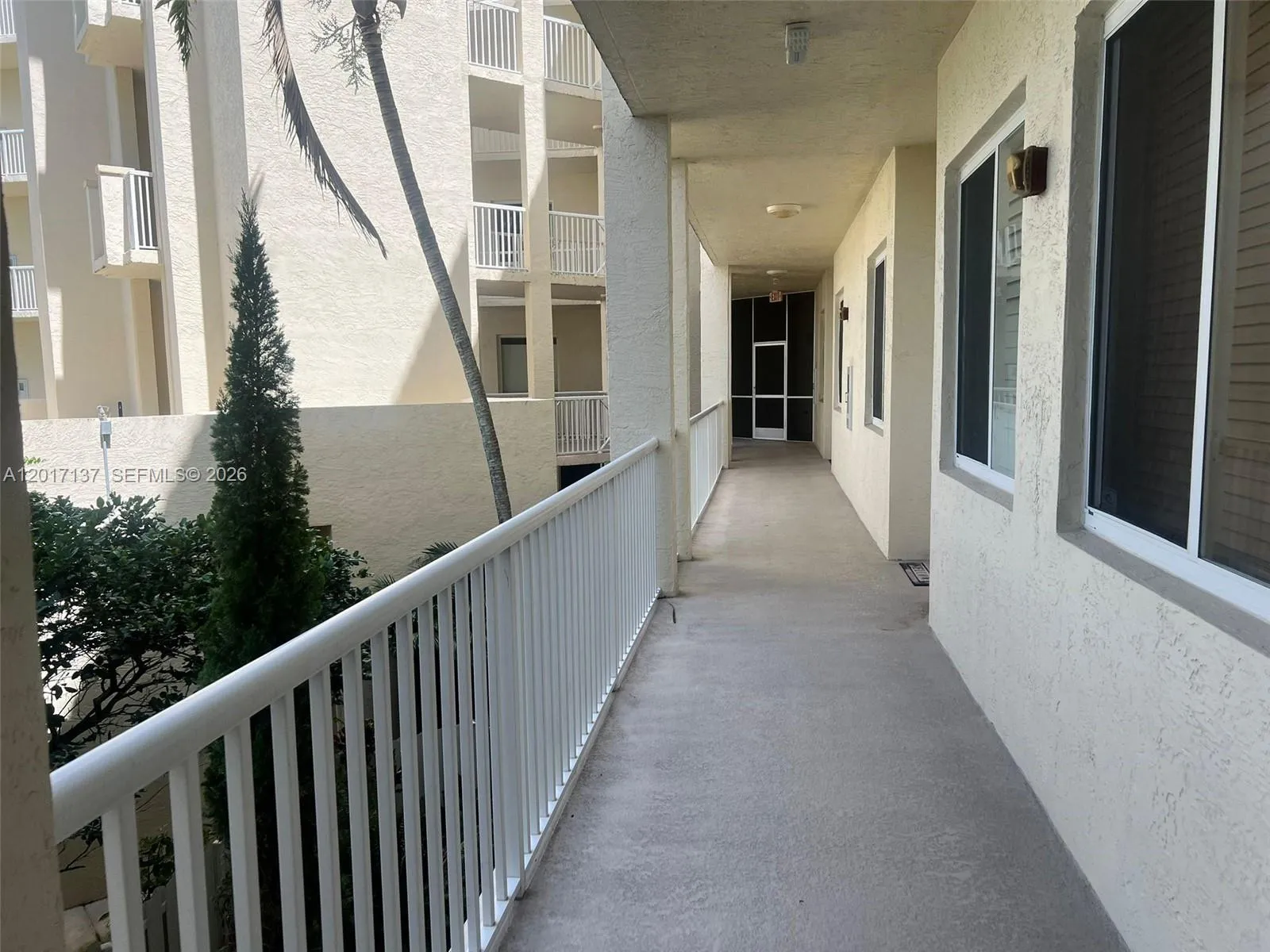 3500 Oaks Clubhouse Dr # 211, Pompano Beach FL 33069
