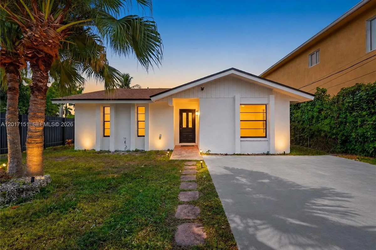 10210 SW 175th St, Miami FL 33157