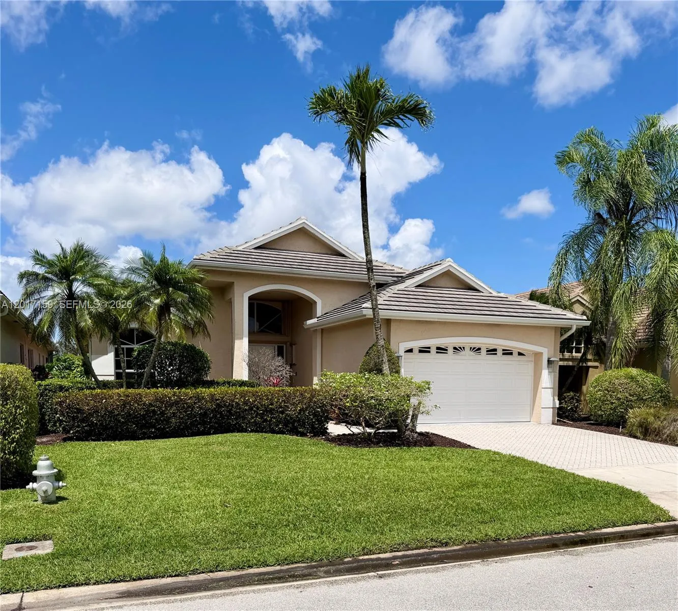 8300 Bob O Link Dr, West Palm Beach FL 33412