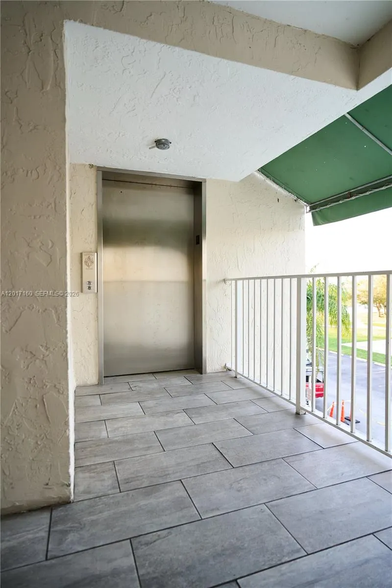 8240 SW 210th St # 207, Cutler Bay FL 33189