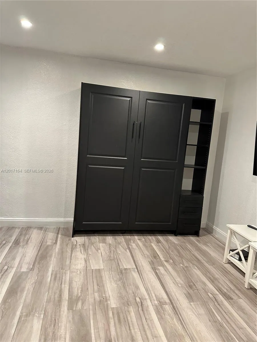 8401 Crespi Blvd # 3, Miami Beach FL 33141
