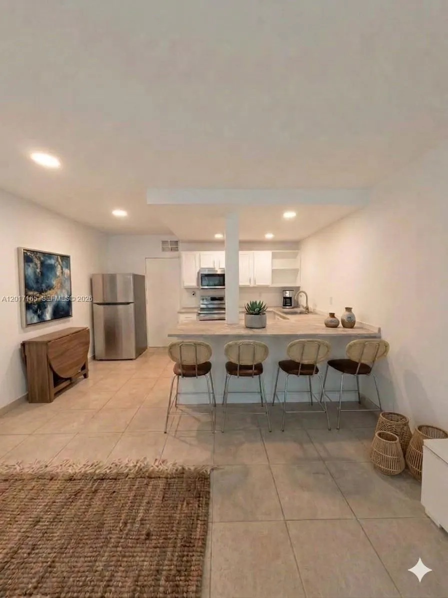 926 Michigan Ave # 4, Miami Beach FL 33139