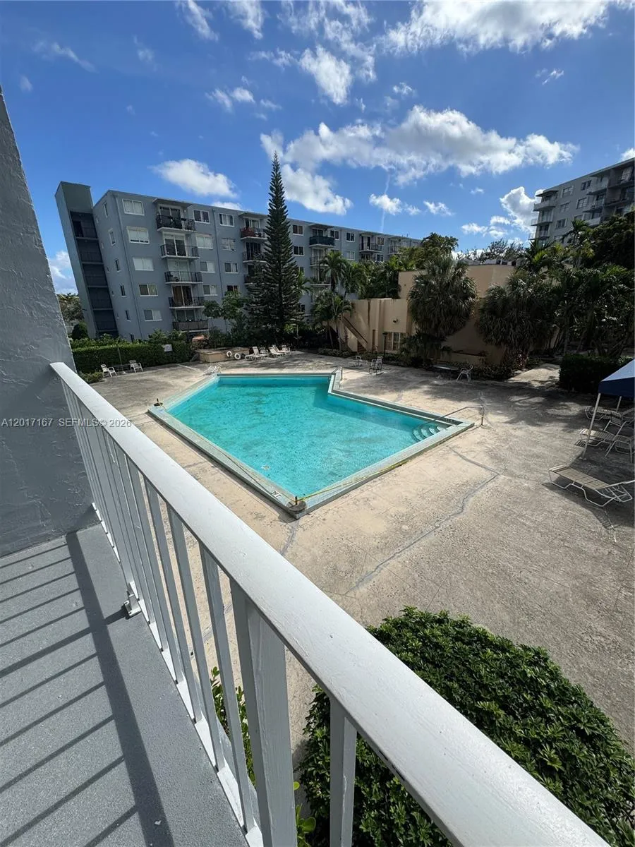1470 NE 125th Ter # 205, North Miami FL 33161