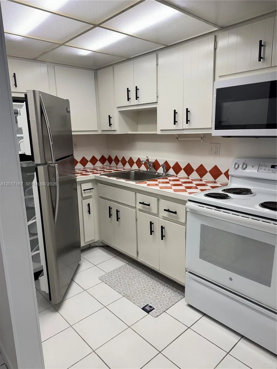 1470 NE 125th Ter # 205, North Miami FL 33161