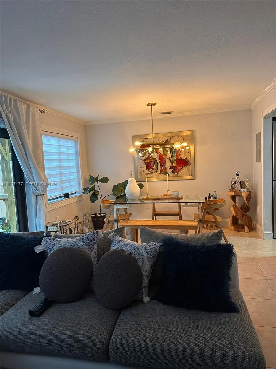 1595 SW 122nd Ave # 5, Miami FL 33184