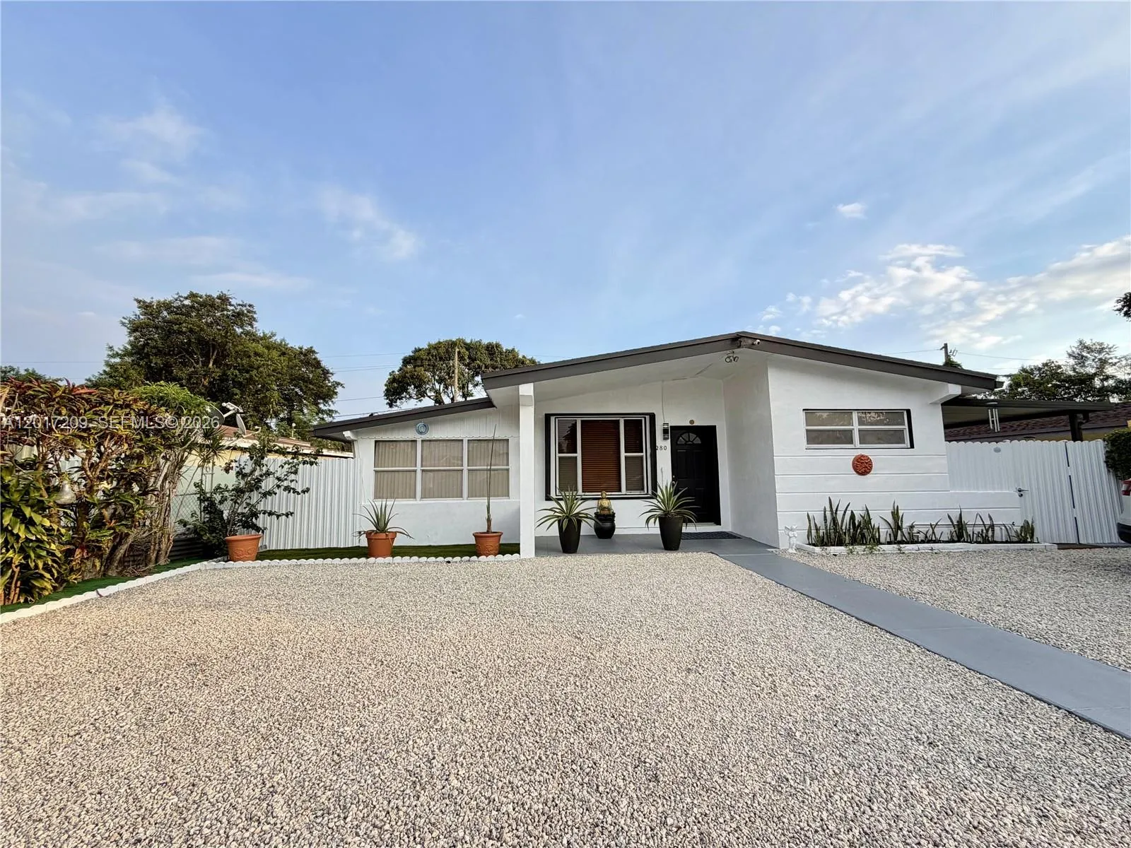 280 NE 173rd St, North Miami Beach FL 33162