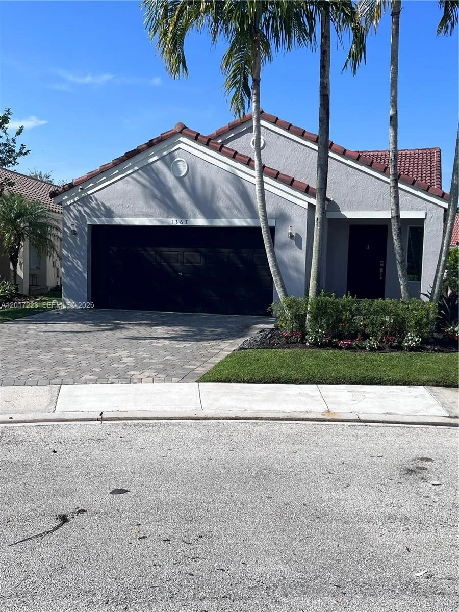 1367 Plumosa Way, Weston FL 33327
