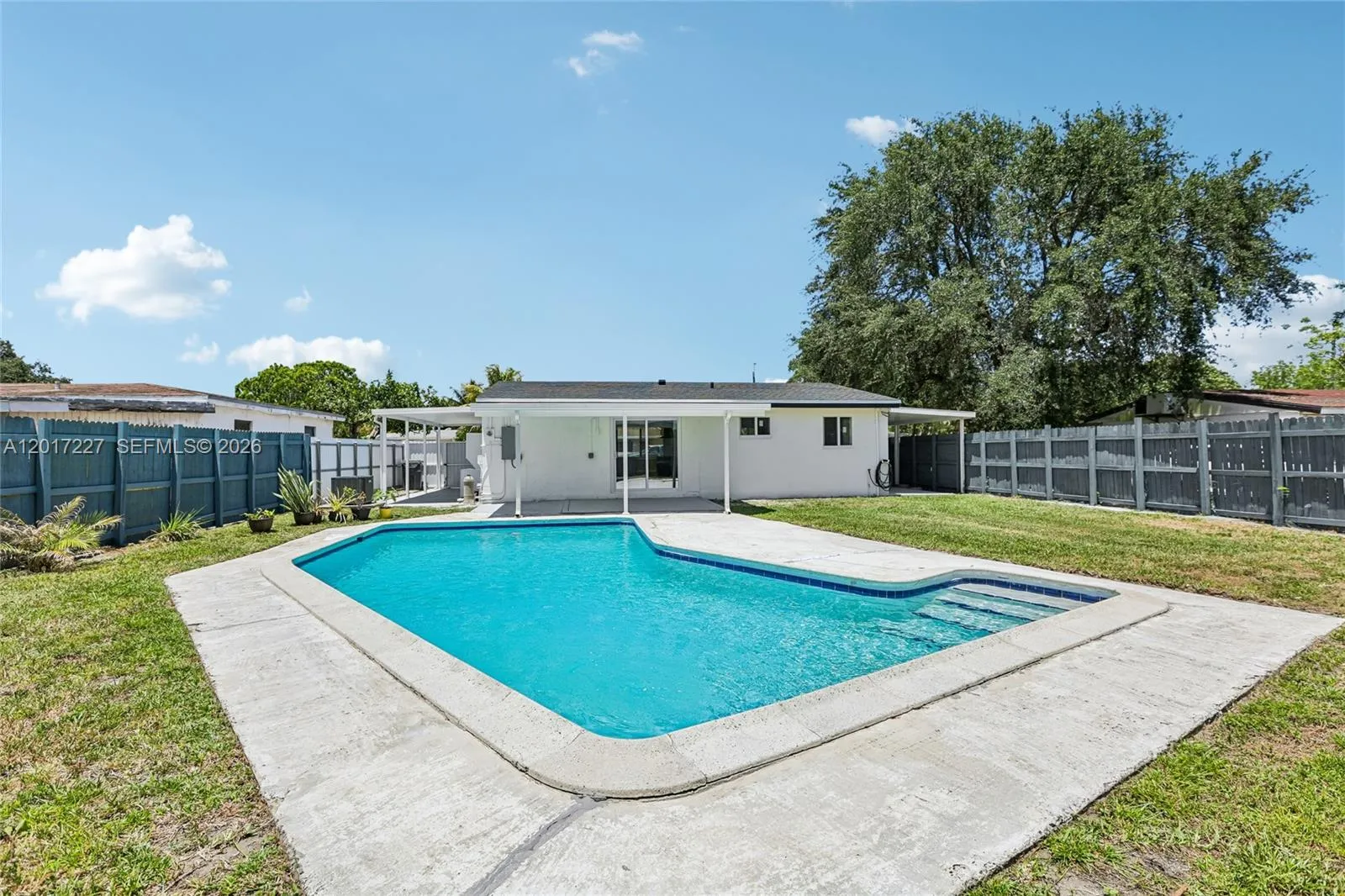 3 bedroom 2 bath for sale at 6214 Fletcher St, Hollywood FL 33023