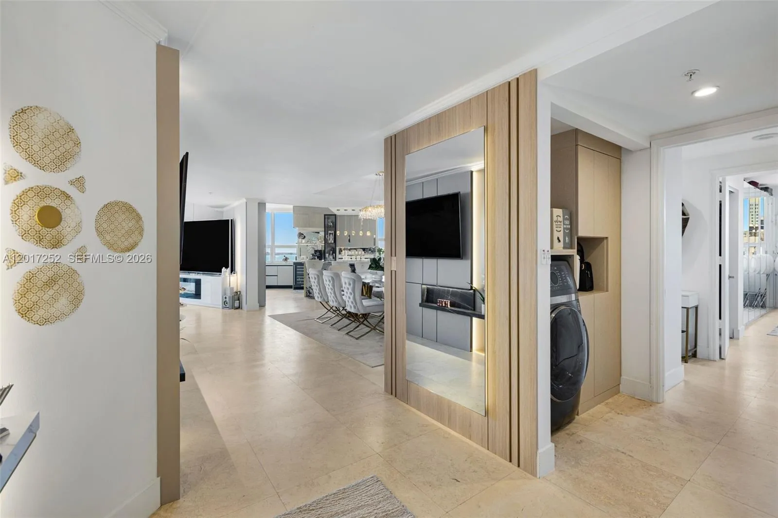 848 Brickell Key Dr # 1601, Miami FL 33131
