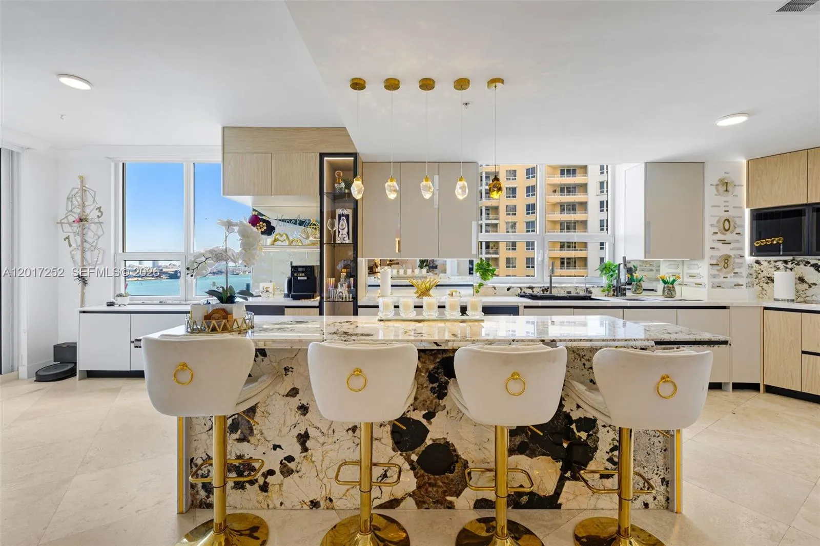 848 Brickell Key Dr # 1601, Miami FL 33131