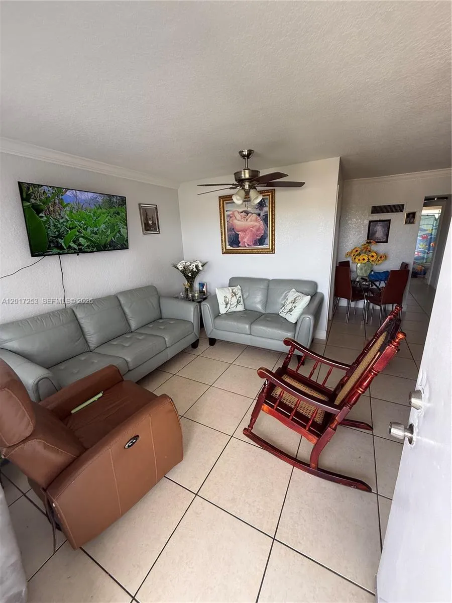 7101 SW 89th Ct # 305, Miami FL 33173