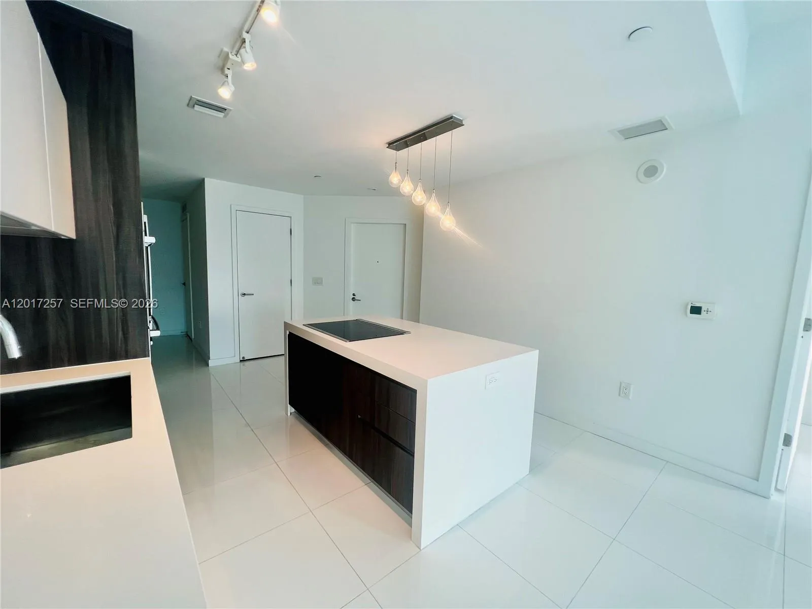 851 NE 1st Av # 2808, Miami FL 33132