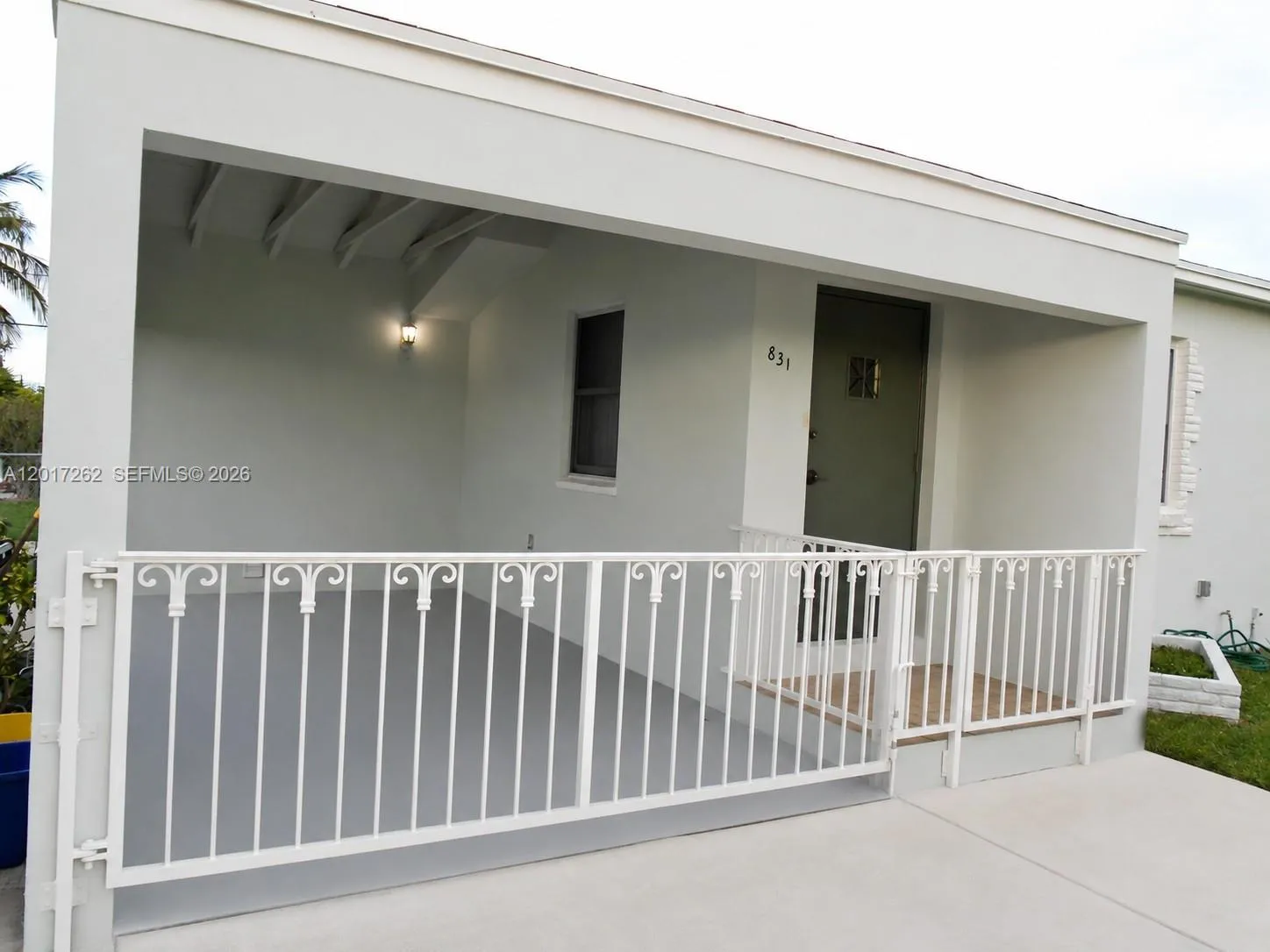 831 El Prado, West Palm Beach FL 33405