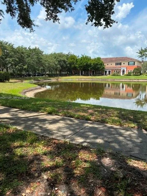 2551 SW 99th Way, Miramar FL 33025