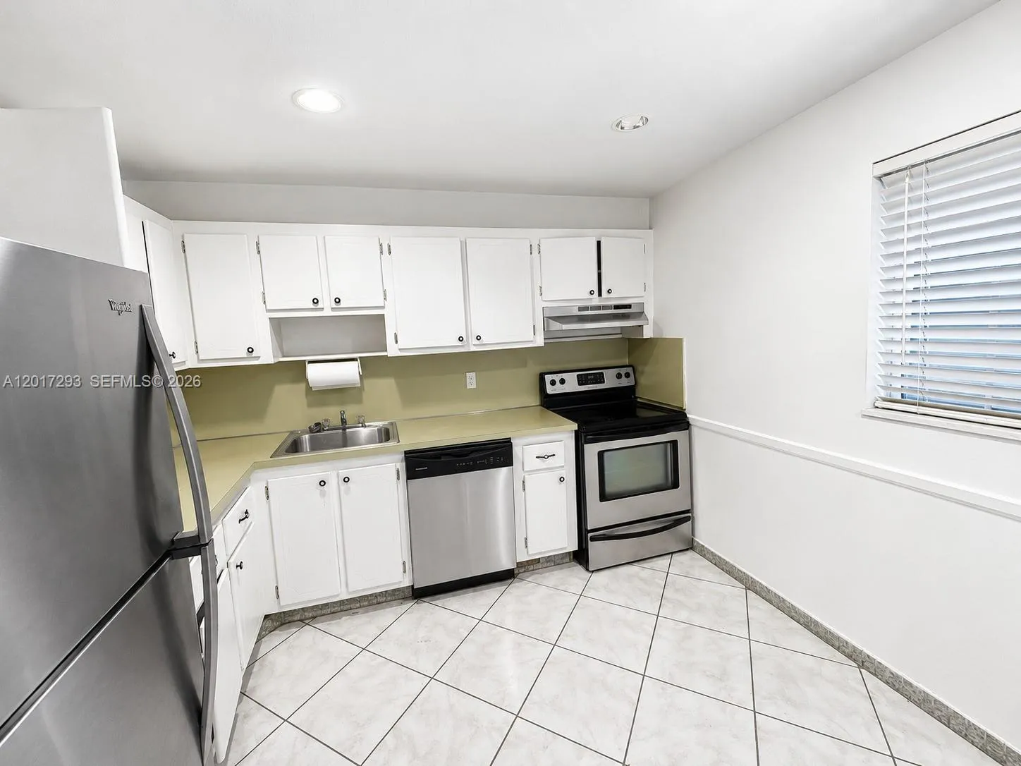 410 SE 2nd St # 415, Hallandale Beach FL 33009