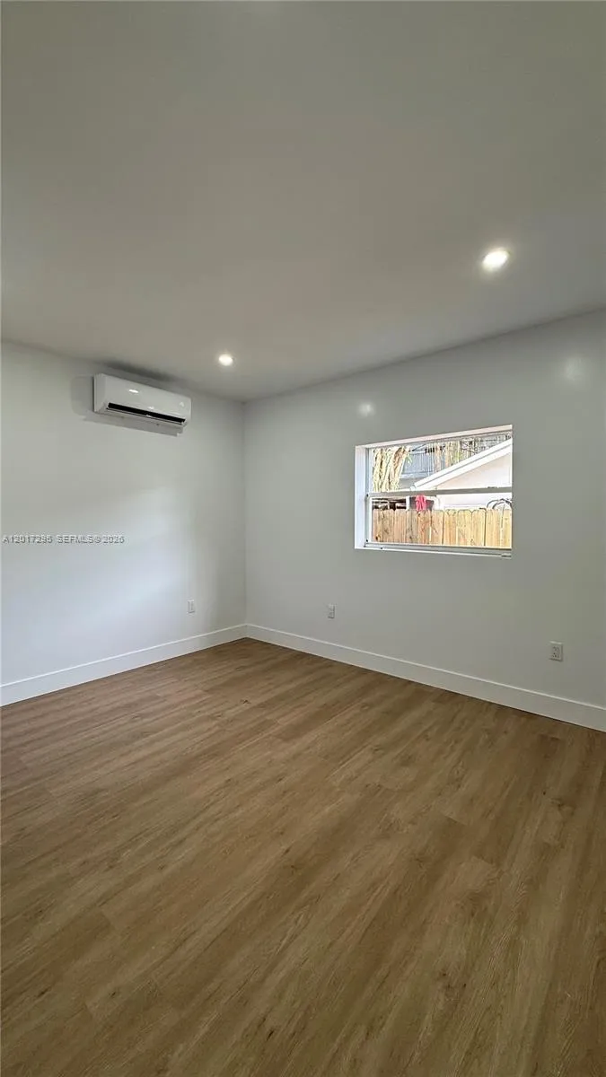 211 SW 10th Ave # 5, Miami FL 33130