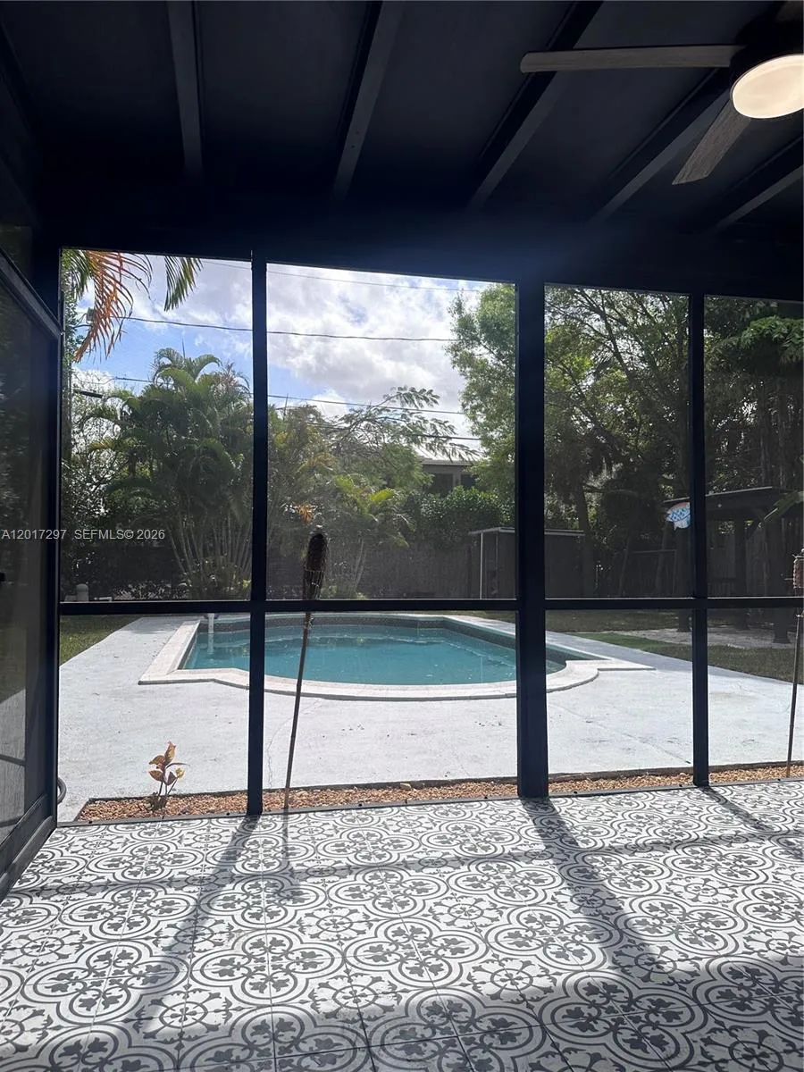 200 SE 19th St, Fort Lauderdale FL 33316