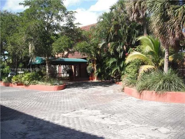 660 Tennis Club Dr # 101, Fort Lauderdale FL 33311