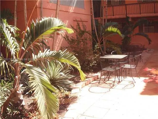 660 Tennis Club Dr # 101, Fort Lauderdale FL 33311