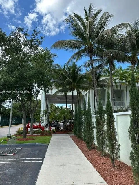 5300 NW 87th Ave # 1302, Doral FL 33178