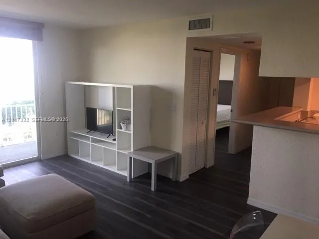 816 NW 11th St # 1104, Miami FL 33136